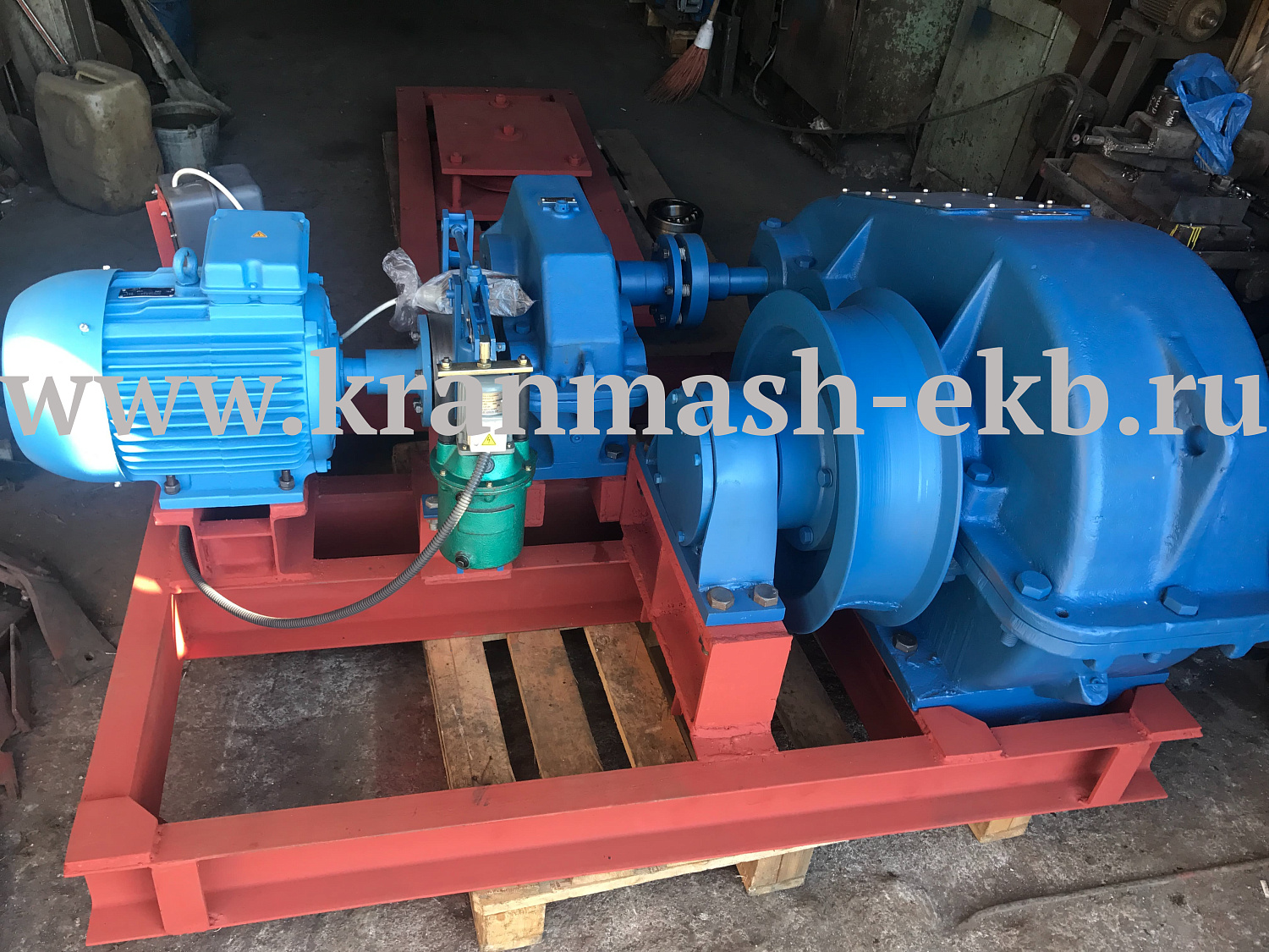 Лебедка маневровая ЛЭМ-10Ш1 Лебедка маневровая ЛЭМ-10Ш2